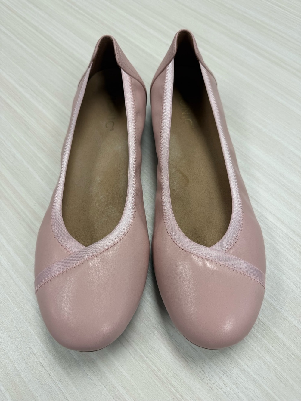 Vionic Size 9.5 Women's Pink Ballet Flats